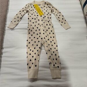 Hanna Andersson Cream and Black Heart Footie